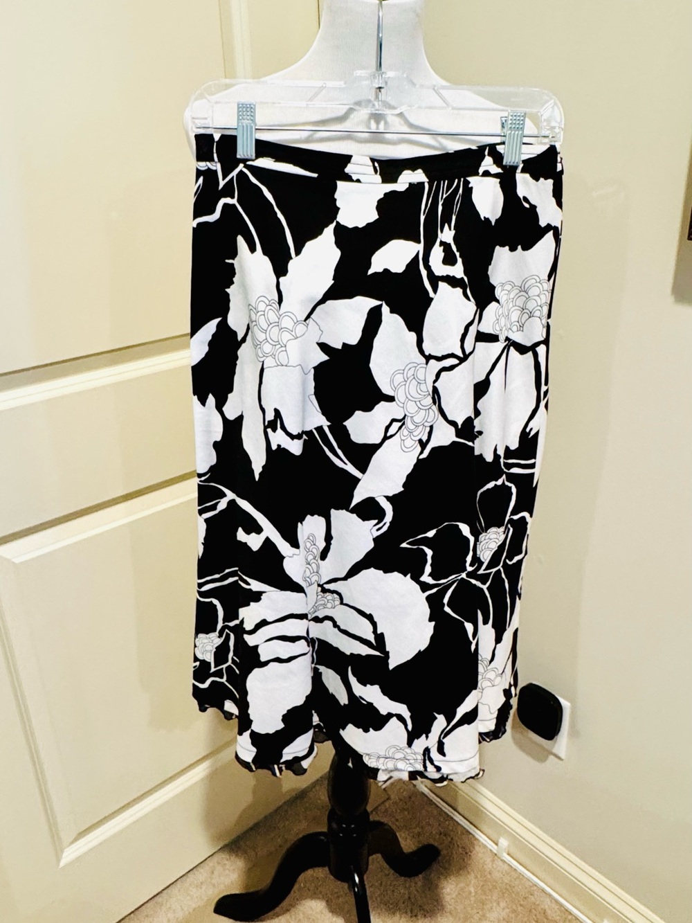 Max Mara Black & White Floral Midi Skirt